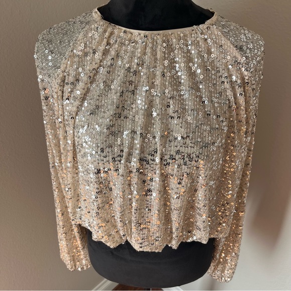 NWT H&M Women’s Sequence White Gold Blouse Elastic Waist Long Sleeve Size L - Picture 2 of 11